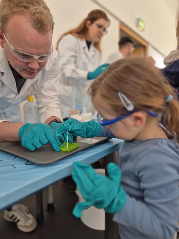 Experiencing science up close at the Long Night of the Sciences at the Fraunhofer IGP.  