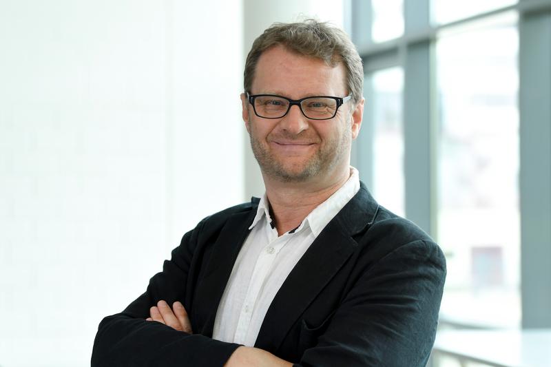 Prof. Dr. Tim Wilhelm Nattkemper leitet die Arbeitsgruppe Biodata Mining in Bielefeld.