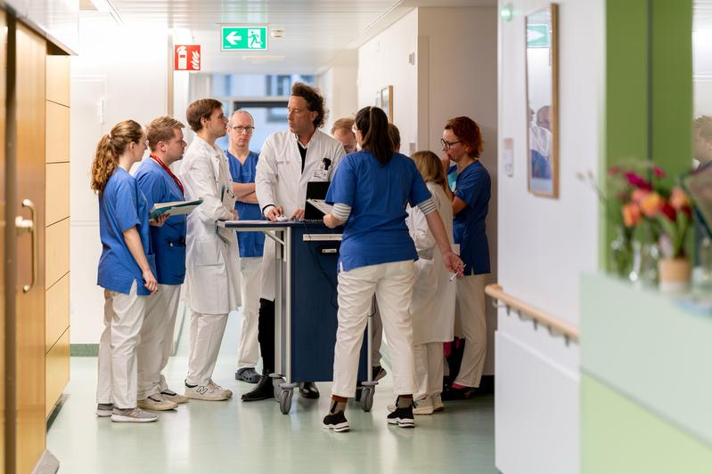 Interprofessionelles Lernen heißt auch Teamarbeit. Im täglichen Miteinander konnten Erfahrungen und neue Sichtweise direkt ausgetauscht werden“..