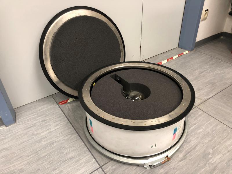 Magnetische Box, mit der das vorpolarisierte Helium-3-Gas vom Forschungszentrum Jülich zur GSI Darmstadt transportiert wurde. 