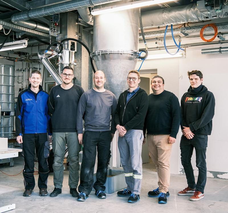 Inbetriebnahmeteam der Pulververdüsungsanlage