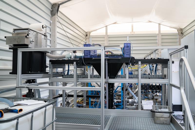 In der ePhos-Pilotanlage werden Phosphor und Stickstoff aus dem Schlammwasser als Magnesium-Ammonium-Phosphat (MAP) zurückgewonnen.