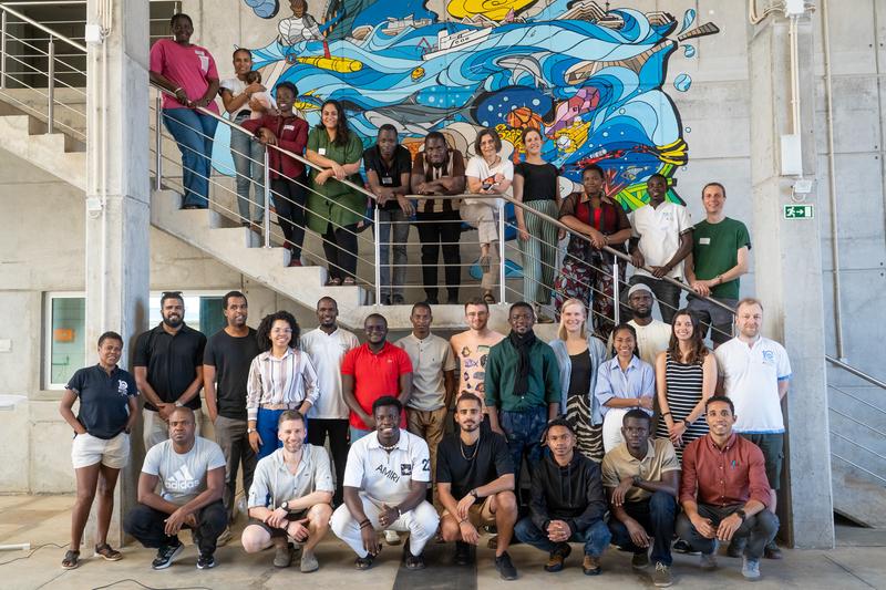 A pre-cruise seminar in Mindelo, Cabo Verde, prepared the students for the upcoming research cruise.