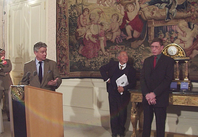 Verteidigungsminister Alain Richard (links) bei der Preisverleihung
