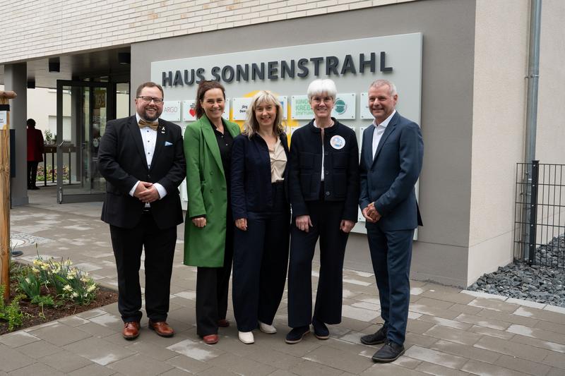 Eröffnung Haus Sonnenstrahl_Andreas Führlich_Annett Hofmann_Maria Jahnisch_Renate Bergert_Andreas Müller