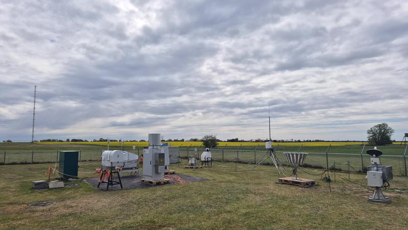 Das Messfeld des DWD in Falkenberg (Tauche) wurde für die Kampagne mit diversen Geräten ausgestattet.