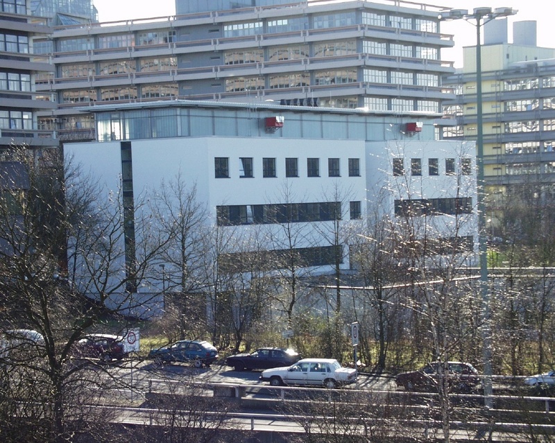 ... das "Zentrum Klinische Forschung" (ZKF) mit modernster Gebäudetechnik