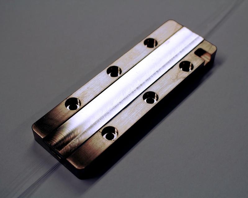 lpumplichtkoppler für den Einsatz bei 2 µm Wellenlänge. 