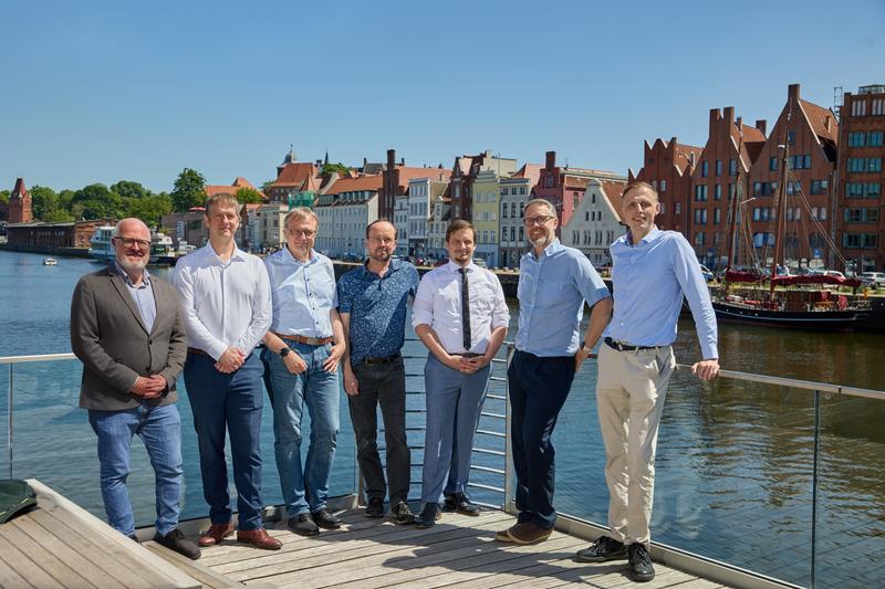 Professoren Christoph Külls, Maximilian Schüler, Horst Hellbrück, Christian Töbermann, Claas Heymann, Niklas Beuter und André Drews (v.l.) 