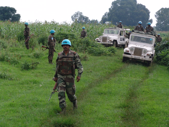 Ohne den Schutz der UN-Soldaten ist es z.Zt. nicht möglich in das von Rebellen beherrschte Gorillagebiet zu kommen. 
