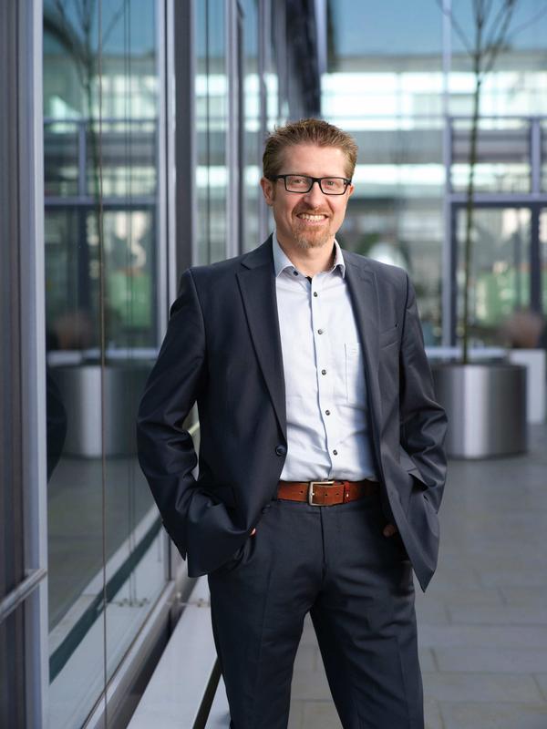 Christian Däschlein, Leiter der New Growth Area Anion Exchange Membrane in der Evonik Innovation Factory.