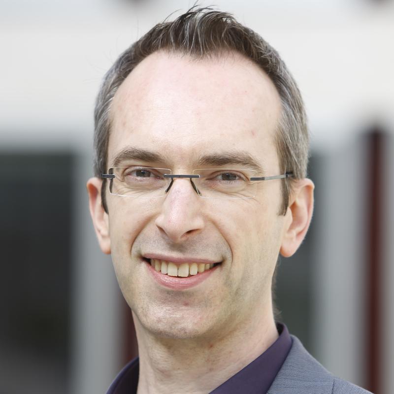 Wie wirkt sich wachsende ökonomische Ungleichheit auf die Gesellschaft aus? Damit haben sich Prof. Markus Gangl und sein Team im Rahmen des ERC-Projekts POLAR beschäftigt. 