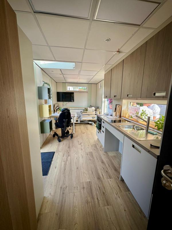 Auf rund 17 Quadratmetern bietet das TinyCareHome alles, was für ein eigenständiges Leben erforderlich ist.