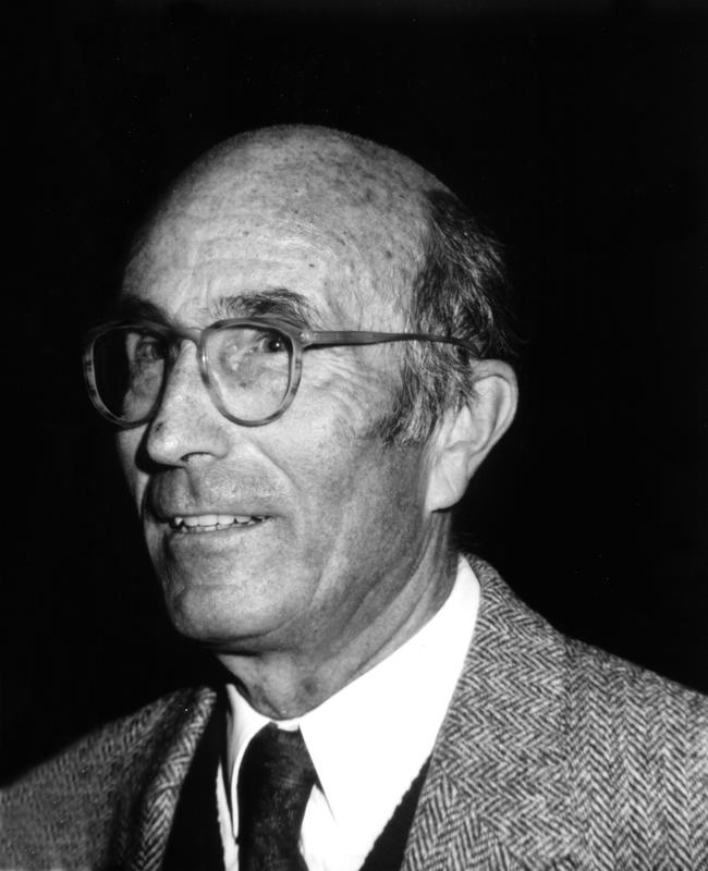 Niklas Luhmann (1927–1998) hinterließ eine der komplexesten Gesellschaftstheorien des 20. Jahrhunderts. Aus seinem Nachlass ist jetzt eine Theorie des Erziehungssystems erschienen, an der er mehr als drei Jahre arbeitete.