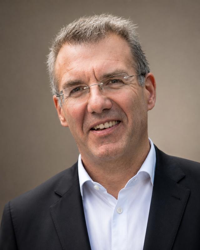 Prof. Dr. Andreas Seufert, Direktor des Business Innovation Lab der HWG LU, Leiter des ICV-Fachkreises Controlling & Analytics, Co-Chair des AI FP&A Committee von FP&A Trends und Initiator von ‚Controlling AI MOVE‘.