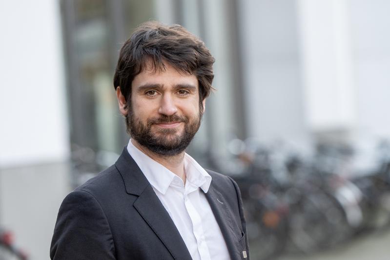 Co-Projektleiter: Prof. Dr. Marius Sältzer, Leiter der Arbeitsgruppe Digital Social Science am Institut für Sozialwissenschaften. 