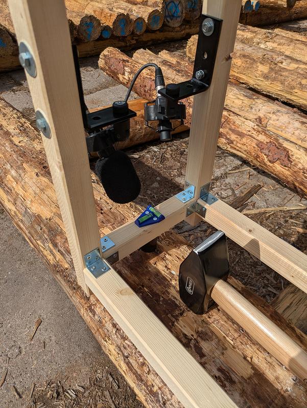 In ersten Machbarkeitsstudien wurden akustische Signale von Holz erfasst. DatMuSSS entwickelt daraus ein nachrüstbares Messsystem für Sägewerke.