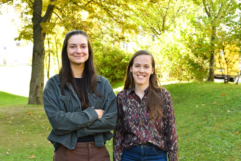 Erstautorin Sarah Dobner (links) und Studienleiterin Laura De Rooij (rechts)