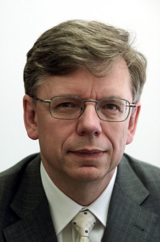 Prof. Dr. Alfred Fahr: berufen für pharmazeutische Technologie und Biopharmazie.