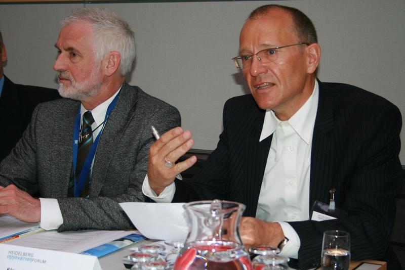 Klaus Haasis (MFG, rechts) und Andreas Reuter (EML) bei der Eröffnung des 4. Heidelberger Innovationsforums