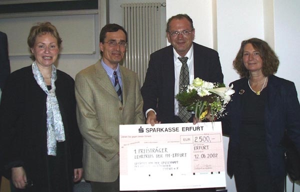 Preisverleihung an der FH Erfurt. Von links: Prof. Dr. Birgitt Zimmermann (Vorsitzende Auswahlausschuss), Prof. Dr. Hans-Heinrich Meyer (Preisträger), Rektor Prof. Dr. Wolf Wagner, Prof. Dr. Gesine Spieß (Mitglied Auswahlausschuss)