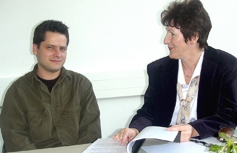 Sebastian Jende mit seiner Professorin Prof. Dr. Heike Ludwig