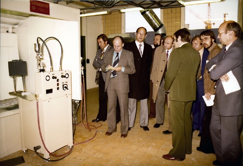 Laborbesichtigung zur Eröffnung des FOF im Dezember 1976