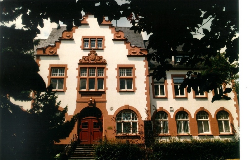 Das heutige Dekanat und Verwaltungsgebäude des Fachbereichs Veterinärmedizin in Gießen