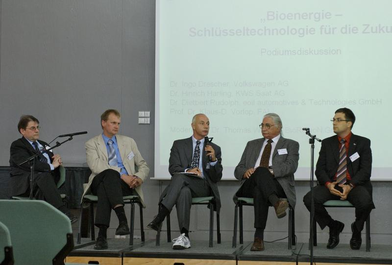Die Podiumsdiskussion "Bioenergie - Schlüsseltechnologie für die Zukunft" lockte viele Besucher an.