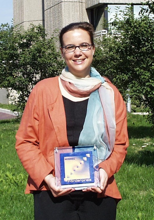 Dr. Christina Rogalski mit dem Preis