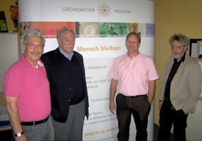 Von links nach rechts: Fridhelm Gronek (CUT), Manfred Meyer (MMTV), Prof. Dr. Dietrich Grönemeyer, Michael Niehaus (IWF)