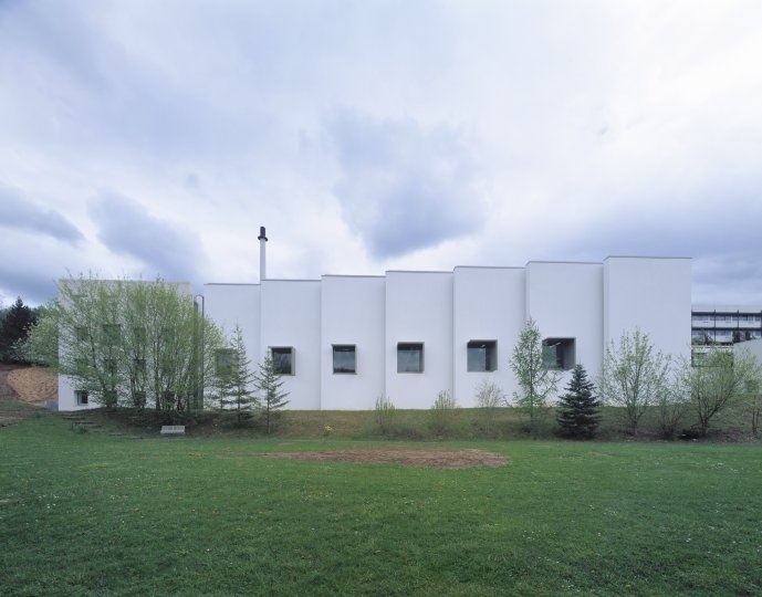 Das neue Gebäude "NMR II" am MPI für biophysikalische Chemie in Göttingen (Foto: R.Halbe)