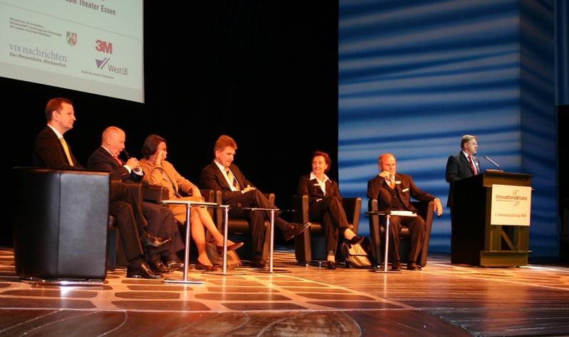 Diskussionsrunde bei dem Auftakt zur NRW-Innovationsallianz am 10. September
