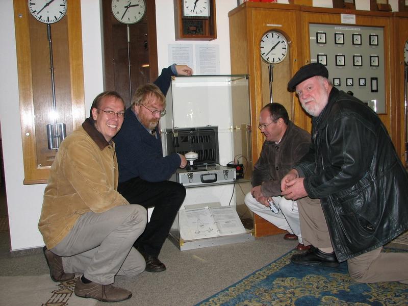 Photo 2: Scientists of FAL in Braunschweig introduced satellite navigation (GPS) to agriculture for reducing fertiliser and pesticide inputs almost 30 years ago. The equipment is still running and is displayed in the clock museum in Bad Grund (www.uhrenmuseum-badgrund.de). From left to right: Holger Lilienthal and Ewald Schnug, FAL Braunschweig, Germany; Rob Bramley, CSIRO Adelaide, Australia, Jim Schepers, University of Nebraska, Lincoln, USA. 