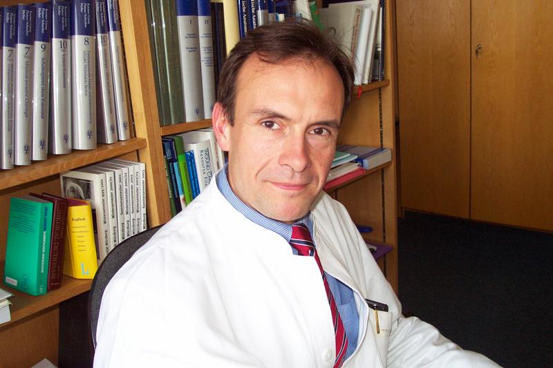 Prof. Dr. E. Sebastian Debus