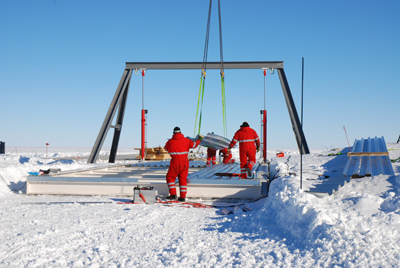 Arbeiten an der Garagenzufahrt der Neumayer-Station III