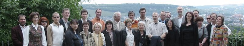 Direktorenwechsel am ZPID im Jahr 2004: Prof. Montada und Prof. Krampen mit Team