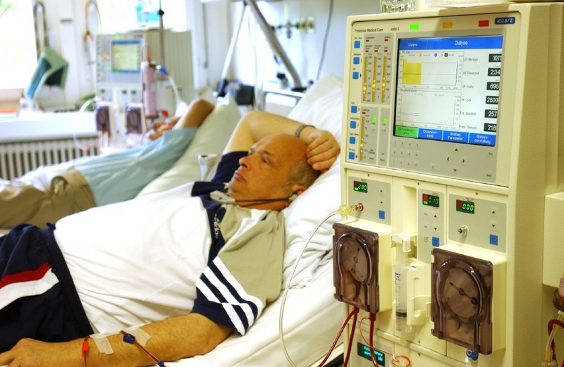 Versagen die Nieren, muss der Patient dreimal in der Woche an die Dialyse / Foto: Medienzentrum Universitätsklinikum Heidelberg