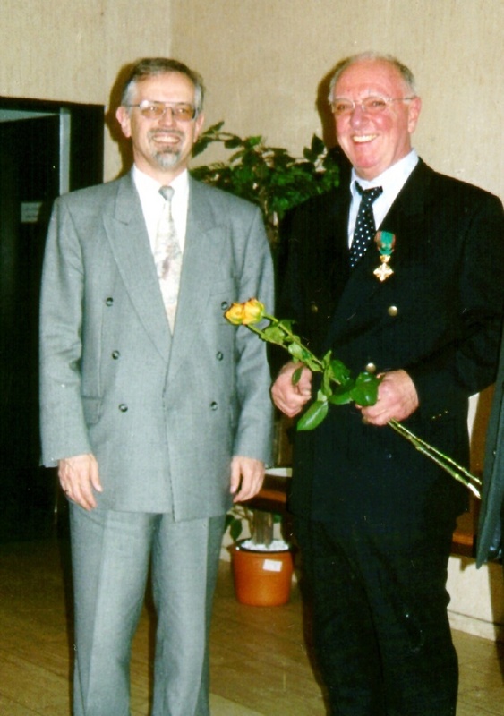 Prof. Dr. Karl-Richard Bausch (re.), RUB-Rektor Prof. Dr.-Ing. Gerhard Wagner