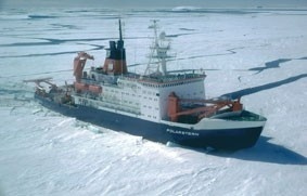 Die Polarstern, der bekannteste Forschungseisbrecher Deutschlands. Photo: Gerd Dieckmann, Alfred-Wegener-Institut für Polar- und Meeresforschung.