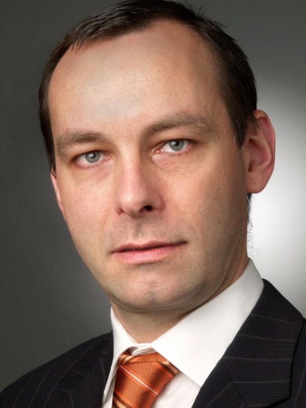 Prof. Dr. Joachim Steinbach ist Leiter des neu eingerichteten Dr. Senckenbergischen Instituts für Neuroonkologie und Inhaber der Hertie-Stiftungsprofessur für Neuroonkologie am Frankfurter Universitätsklinikum.