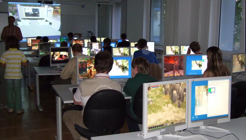 Zocken bis in die Morgenstunden - die "Lange Nacht der Computerspiele" war im vergangenen Jahr so erfolgreich, dass es 2008 eine Neuauflage an der HTWK Leipzig gibt. 