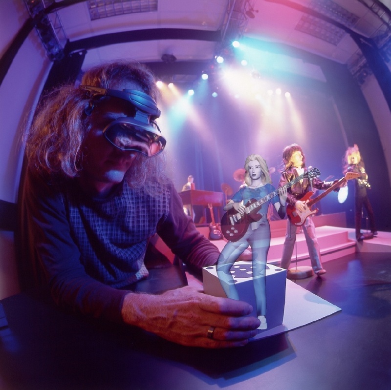 Die Mixed Reality Stage dient zur umfassenden Simulation z. B. von Theateraufführungen, Musikveranstaltungen oder Messen. ©Fraunhofer