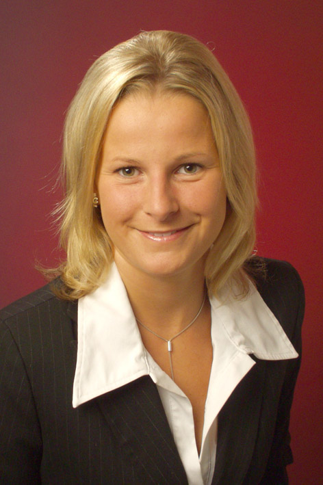 Daniela Eifler (27) studierte von April 2003 bis  September 2007 an der Universität Greifswald und arbeitet seit November 2007 bei einem renommierten Wirtschaftsprüfungs- und Beratungsunternehmen in Mainz.