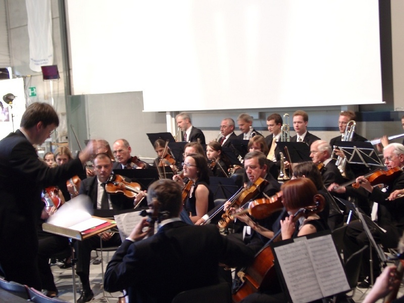 Das Aalener Sinfonieorchester in der Aula der FH Aalen.