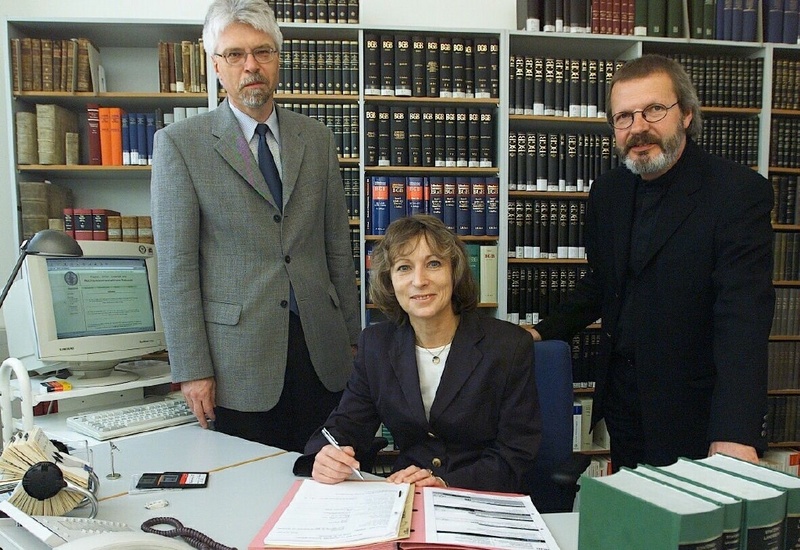 Drei der beteiligten Jenaer Juristen (v.l.n.r.): die Professoren Heiner Alwart, Elisabeth Koch und Rolf Gröschner. (Foto: Scheere/FSU-Fotozentrum)