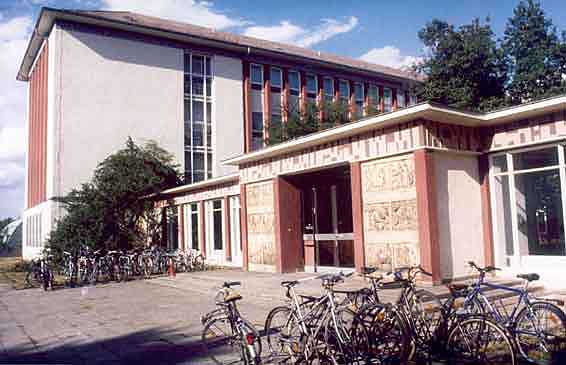 Hochschulansicht - Bau des Architekten Selman Selmanagic von 1956.