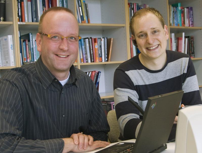 Prof. Wolfgang Minker (li.) und Tobias Heinroth