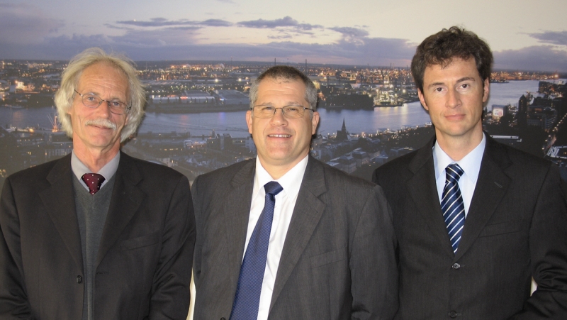 Vorstand von OptecNet Deutschland e.V. (v.l.n.r.): Dr. Hans-Jürgen Hartmann (Vorstandsvorsitzender),  Dr. Horst Sickinger (Schatzmeister), Dr. Andreas Ehrhardt (stellvertretender Vorstandsvorsitzender) 