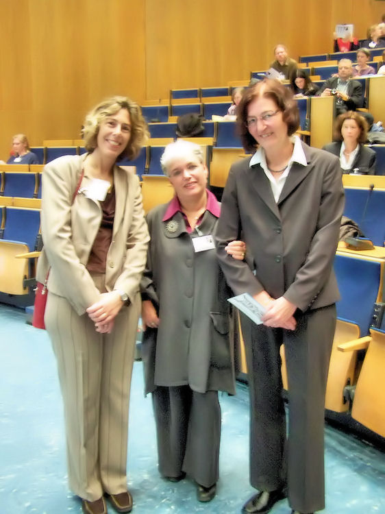 Dr. M. Menter (ADHS), A. Peters (DGZ), M. Flecken (TGD)